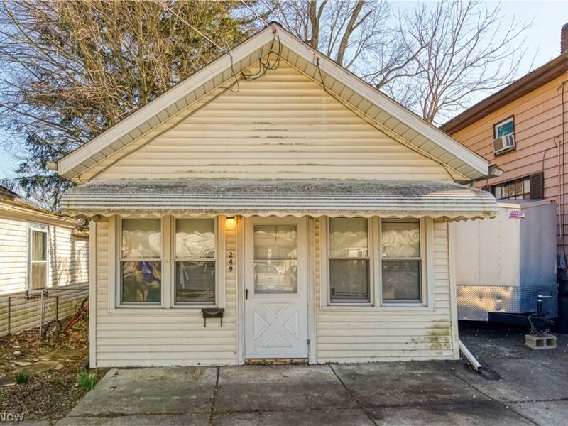 249 W Harris Avenue, Ravenna, OH 44266 Photo 1