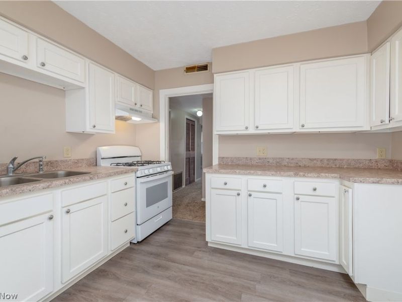 249 W Harris Avenue, Ravenna, OH 44266 Photo 11