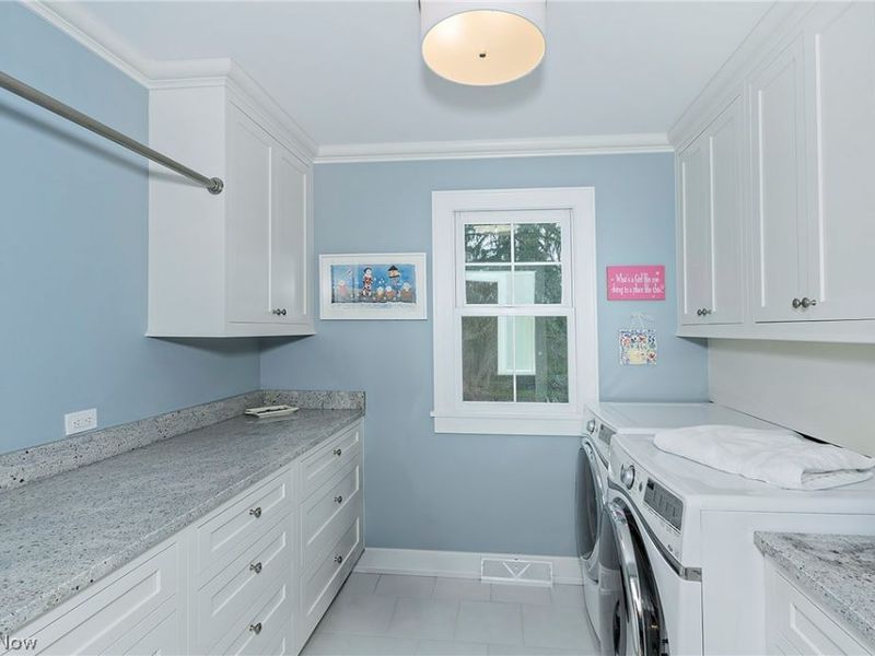 449 N Main Street , Chagrin Falls, OH 44022 Photo 25