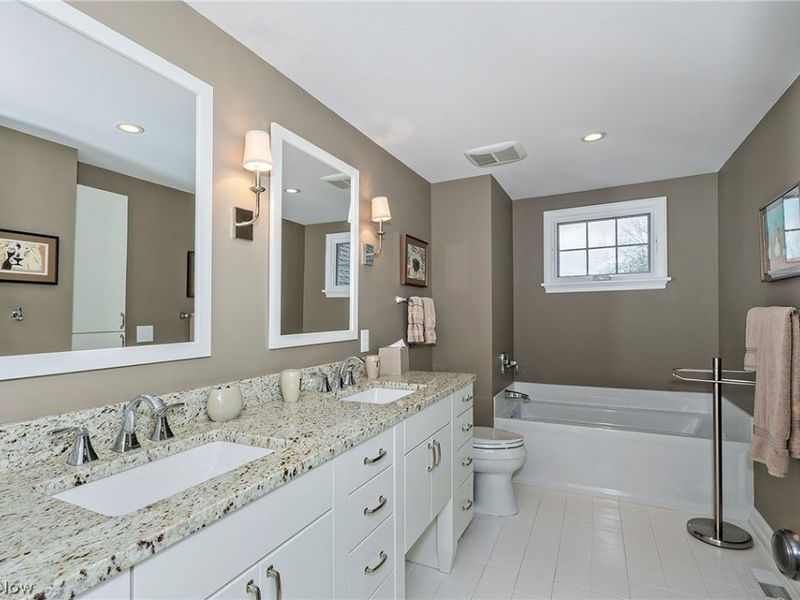 449 N Main Street , Chagrin Falls, OH 44022 Photo 30