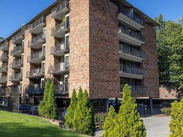 2195 POPLAR AVE, Unit 304, Memphis, TN 38104