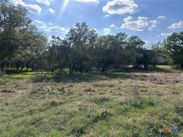 3 S Stern Lane , Belton, TX 76513