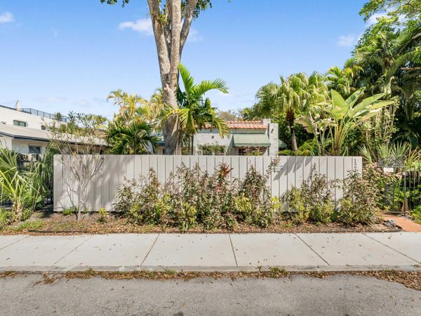 1217 SE 1st Street, Fort Lauderdale, FL 33301