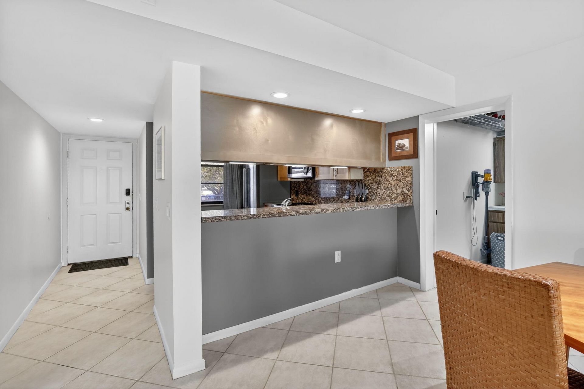 1528 Whitehall Drive, Unit 202, Davie, FL 33324 Photo