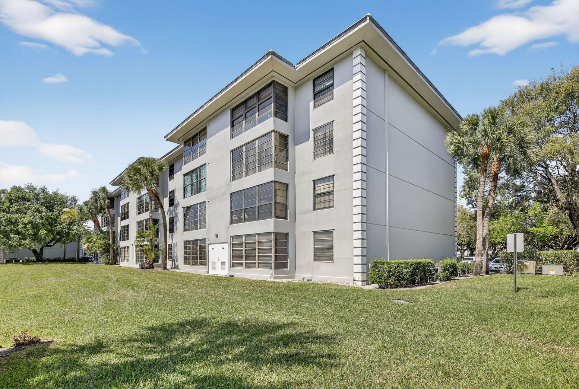 1528 Whitehall Drive, Unit 202, Davie, FL 33324 Photo
