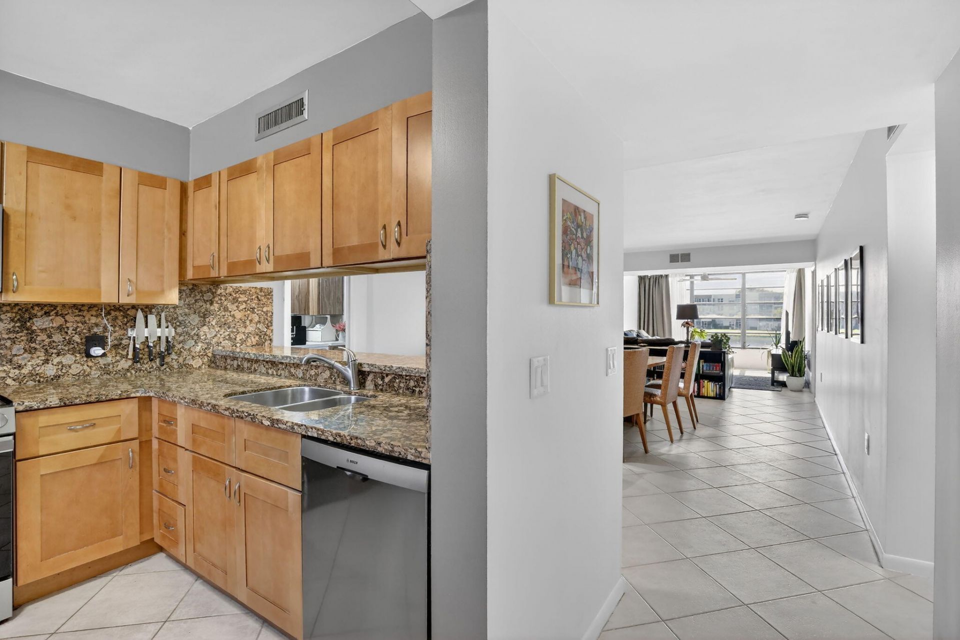 1528 Whitehall Drive, Unit 202, Davie, FL 33324 Photo