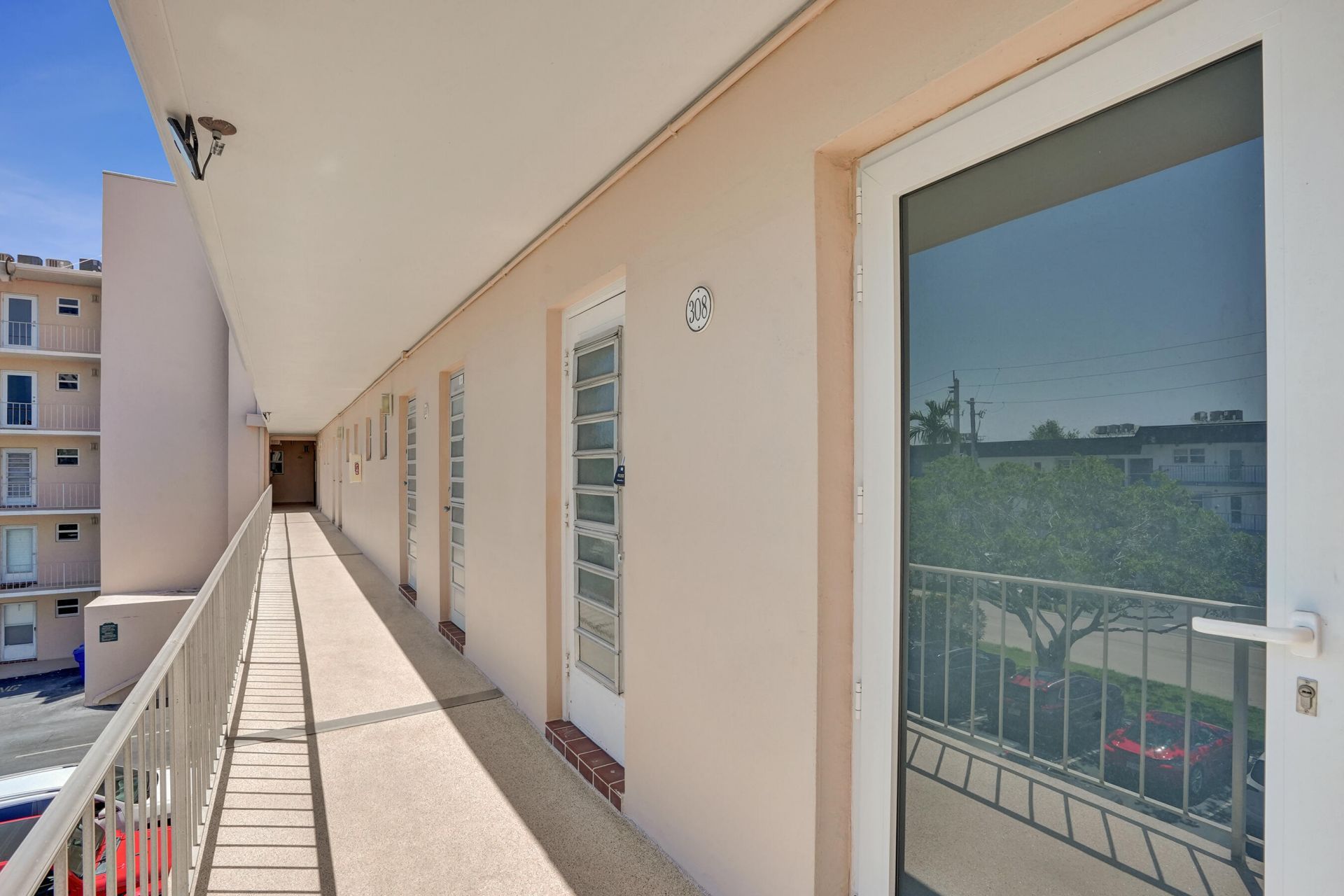 1481 S Ocean Boulevard, Unit 308, Lauderdale by the Sea, FL 33062 Photo