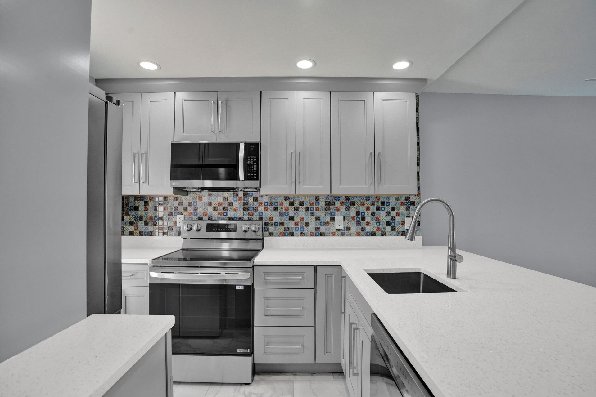 1481 S Ocean Boulevard, Unit 308, Lauderdale by the Sea, FL 33062 Photo