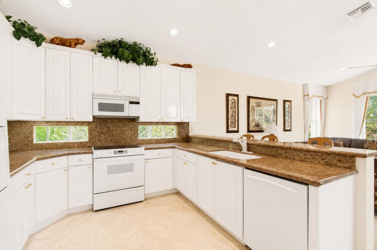 6850 Fiji Circle, Boynton Beach, FL 33437 Photo
