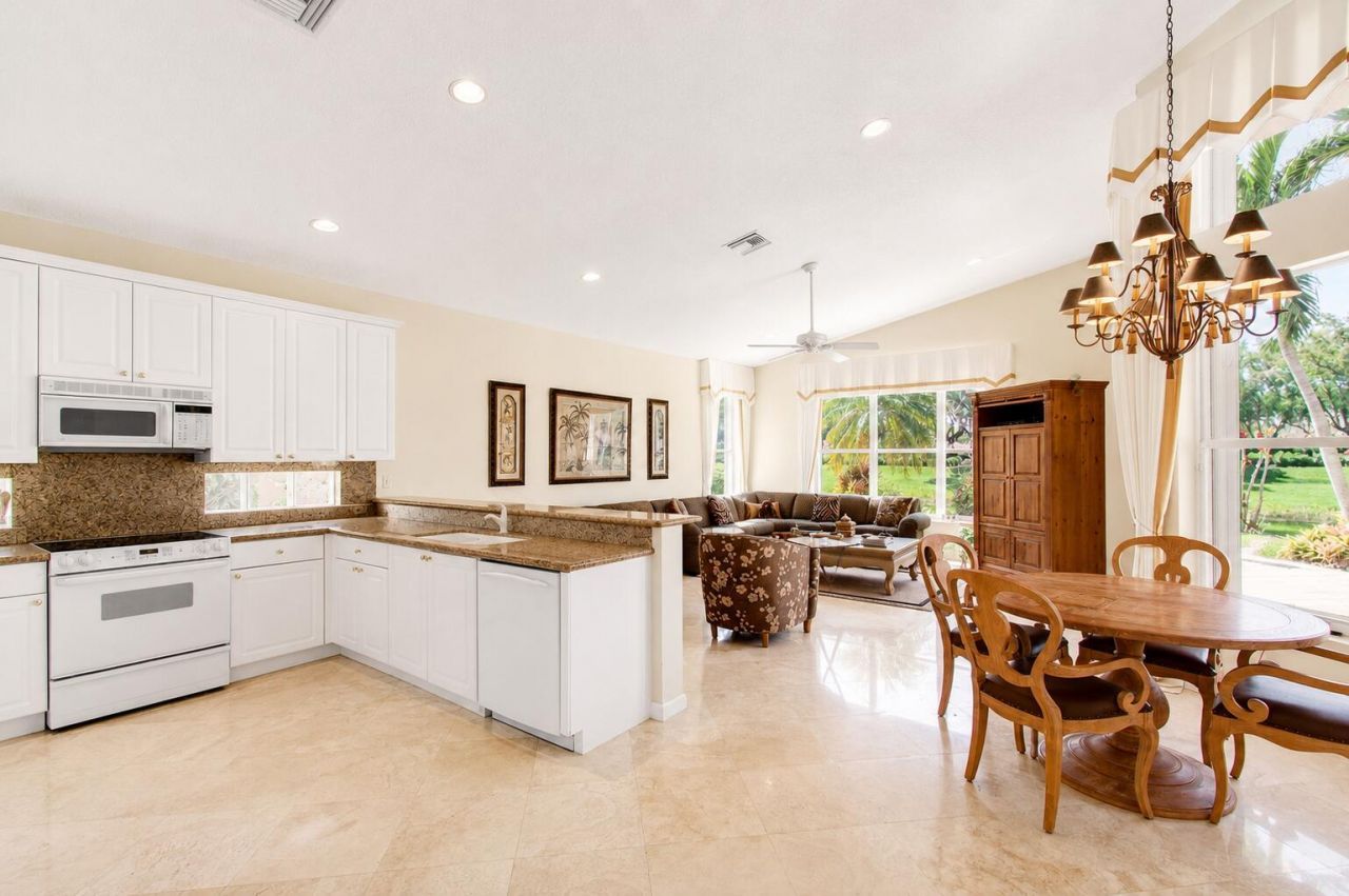 6850 Fiji Circle, Boynton Beach, FL 33437 Photo