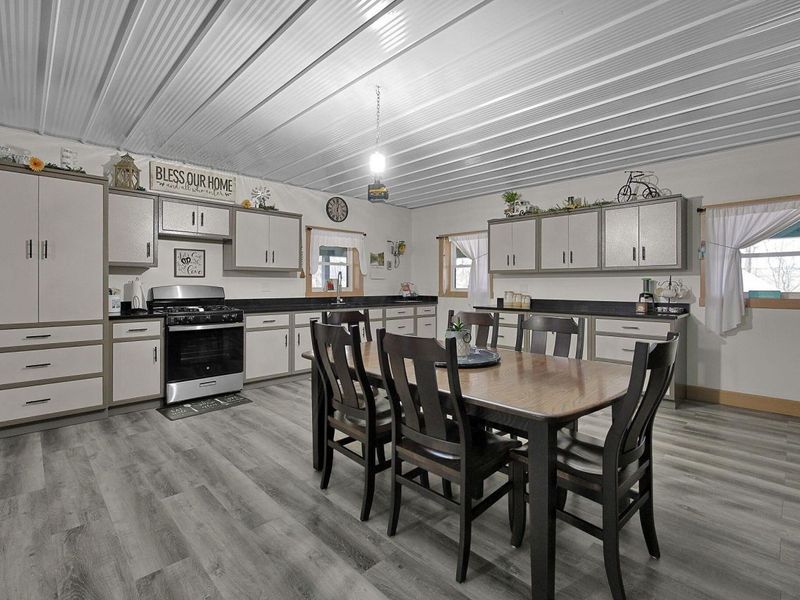 10867 Township Road 56 NE, Mount Perry, OH 43760 Photo 11