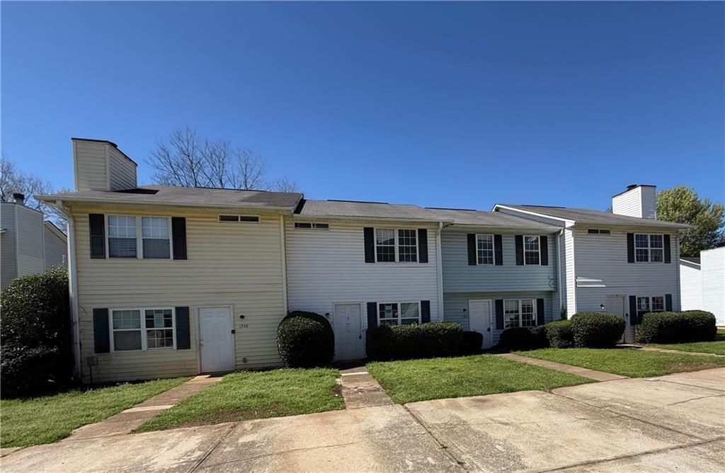 1750 Bob White Lane Se, Conyers, GA 30013 Main Photo