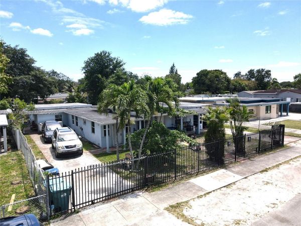 9615 NW 26th Ave, Miami, FL 33147