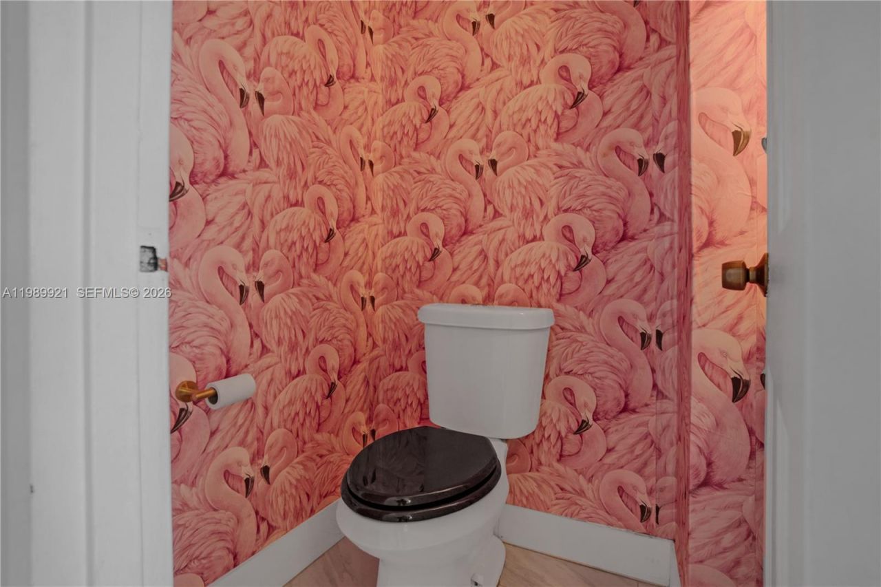 2899 Collins Ave, Unit 847, Miami Beach, FL 33140 Photo