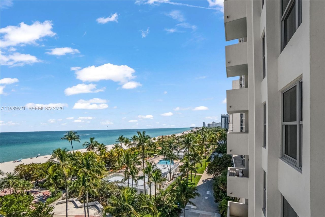 2899 Collins Ave, Unit 847, Miami Beach, FL 33140 Photo