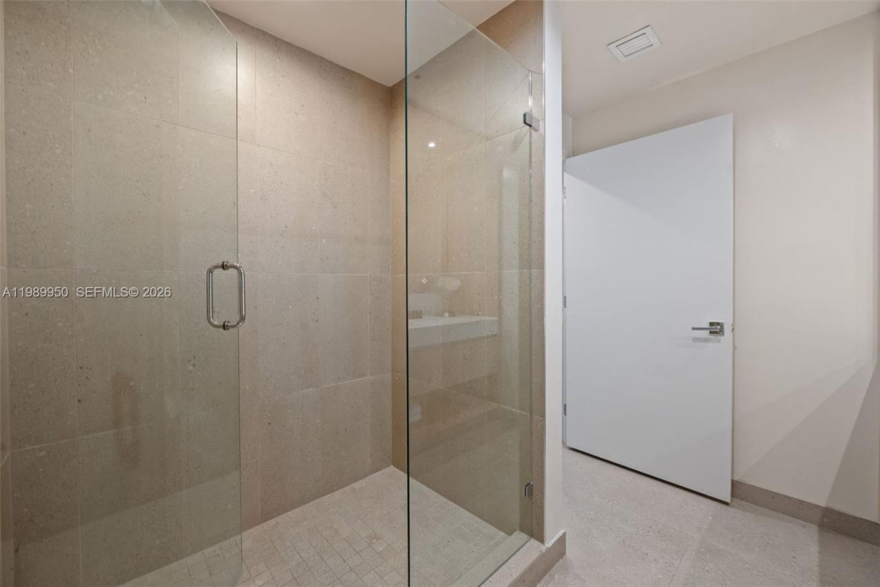 11 NE 26th St, Unit 2605, Miami, FL 33132 Photo