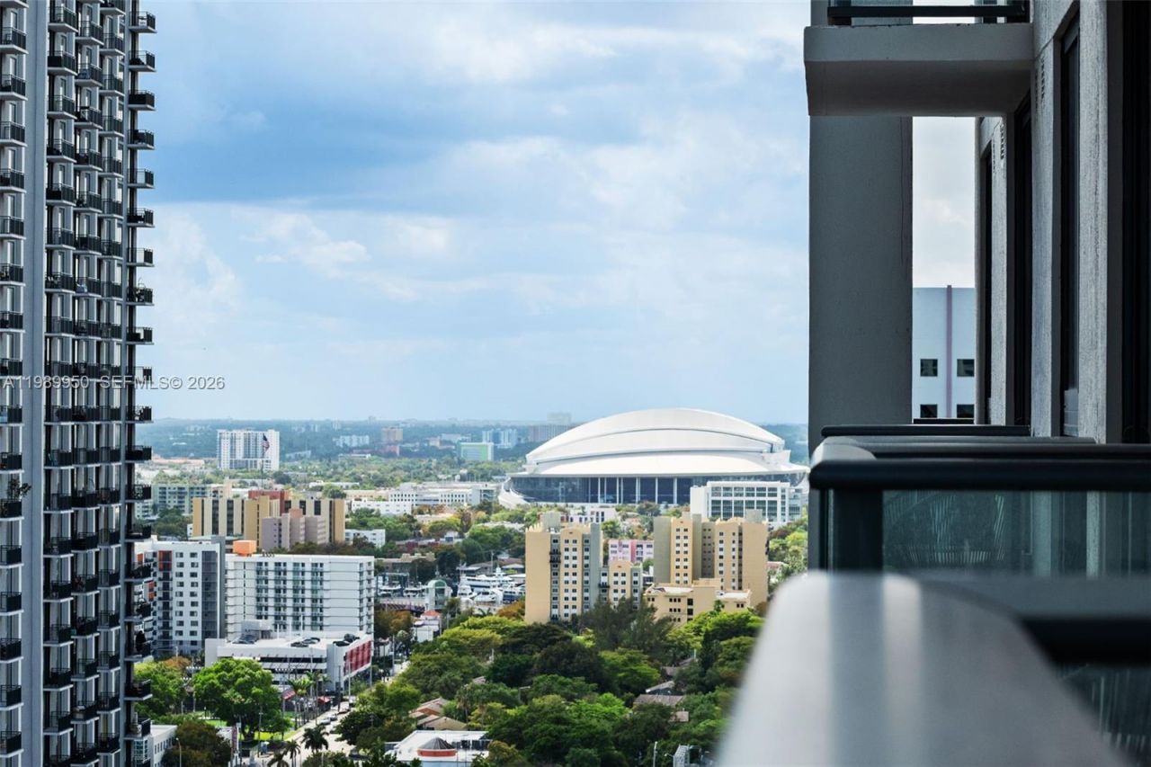 11 NE 26th St, Unit 2605, Miami, FL 33132 Photo