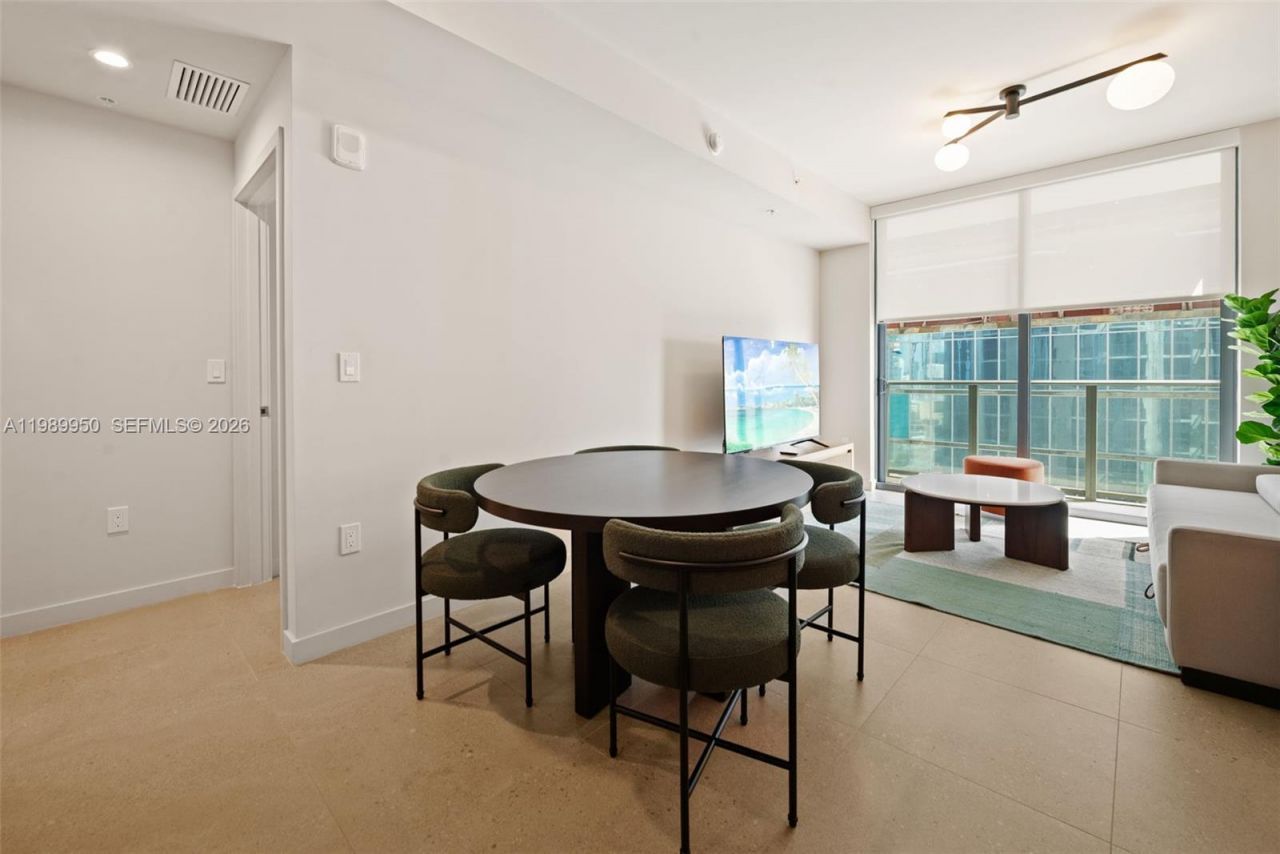 11 NE 26th St, Unit 2605, Miami, FL 33132 Photo