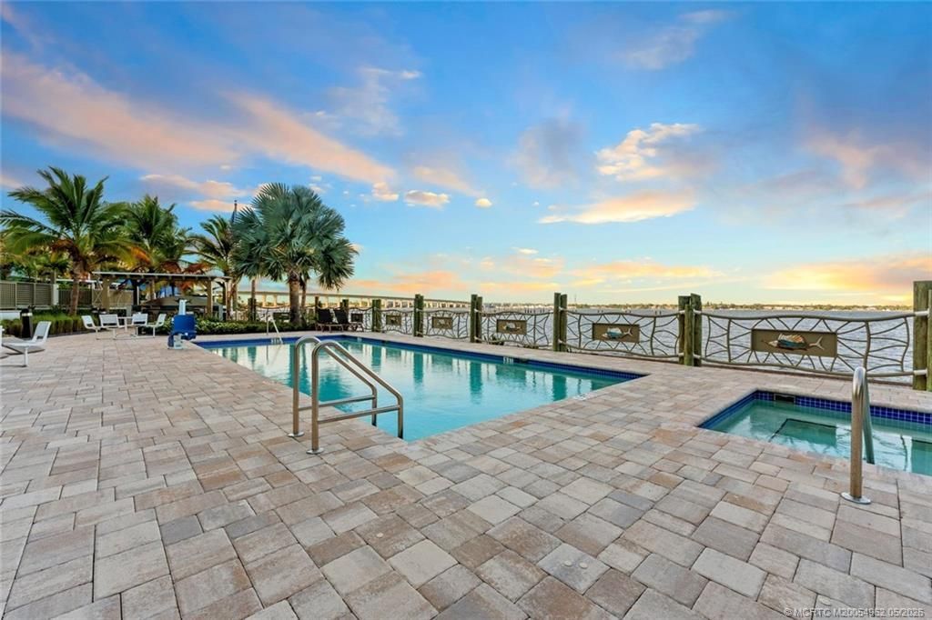41 SW Seminole Street, Unit 307, Stuart, FL 34994 Photo