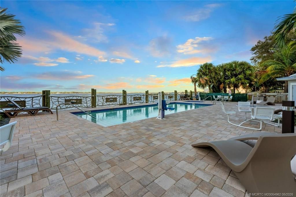 41 SW Seminole Street, Unit 307, Stuart, FL 34994 Photo
