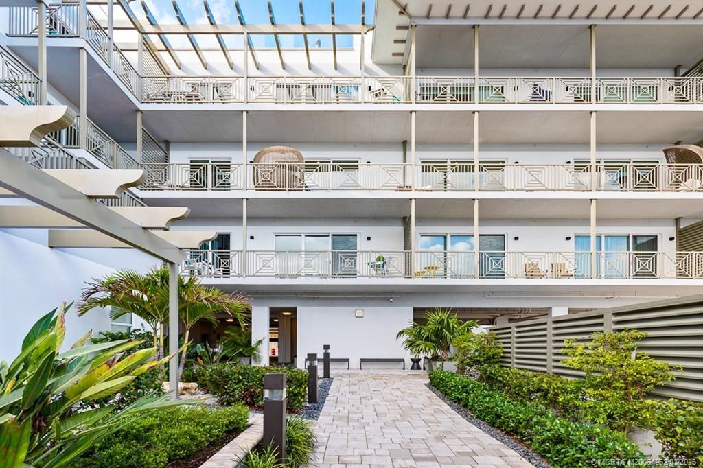 41 SW Seminole Street, Unit 307, Stuart, FL 34994 Photo