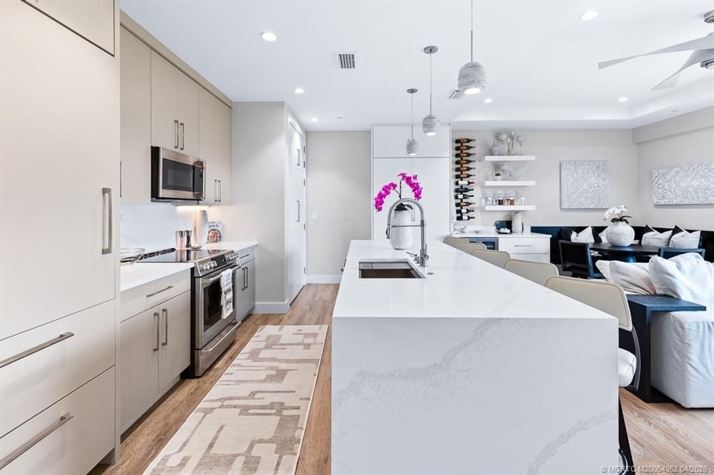 41 SW Seminole Street, Unit 307, Stuart, FL 34994 Photo