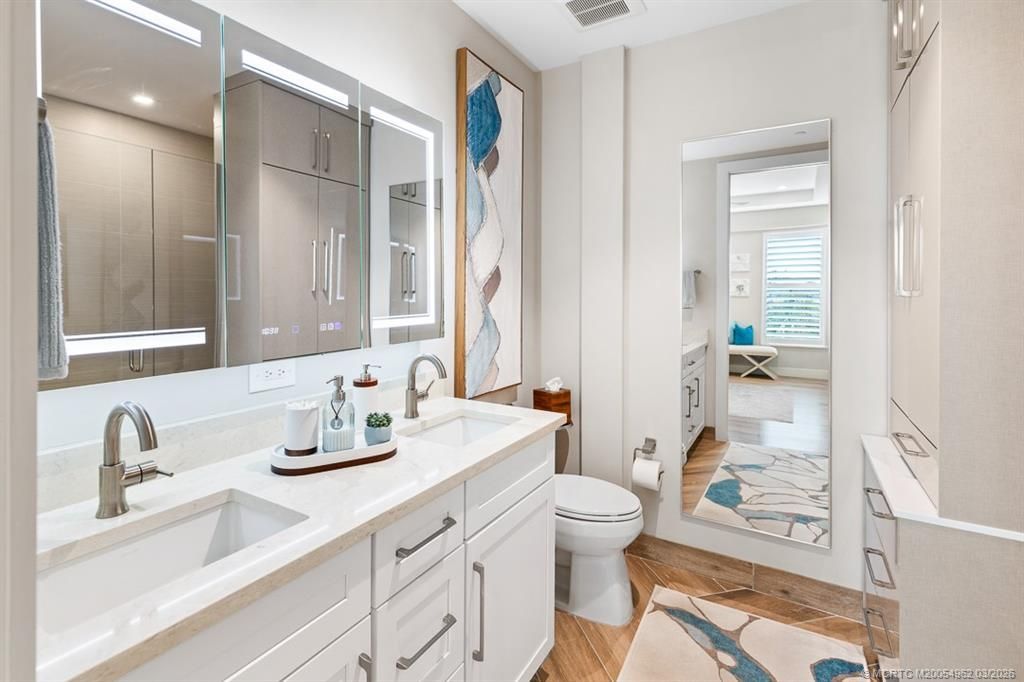 41 SW Seminole Street, Unit 307, Stuart, FL 34994 Photo