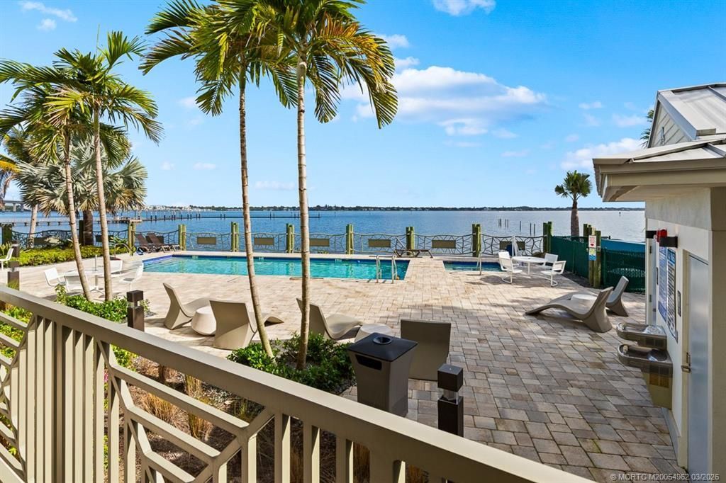 41 SW Seminole Street, Unit 307, Stuart, FL 34994 Photo