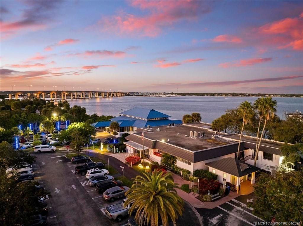 41 SW Seminole Street, Unit 307, Stuart, FL 34994 Photo