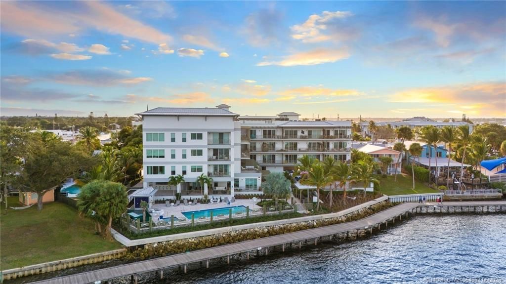 41 SW Seminole Street, Unit 307, Stuart, FL 34994 Photo