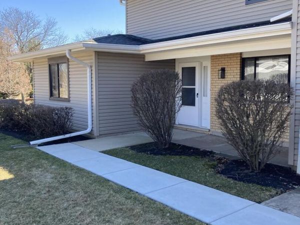 166 Chatham Court , Unit B, Bloomingdale, IL 60108