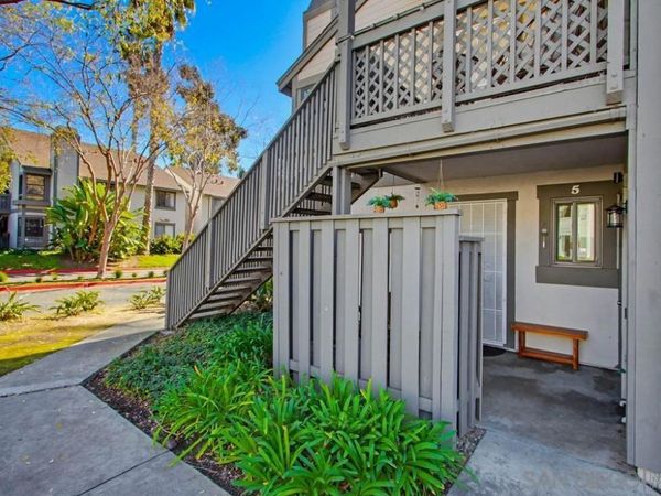 1953 Wellington Lane, Unit 5, Vista, CA 92081