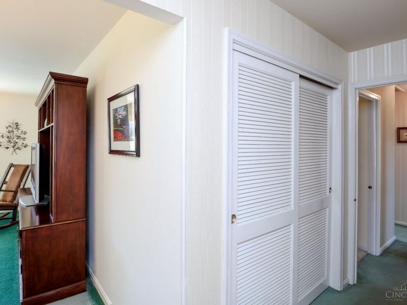 7214 Greenfarms Drive, Springfield Twp., OH 45224 Photo 11