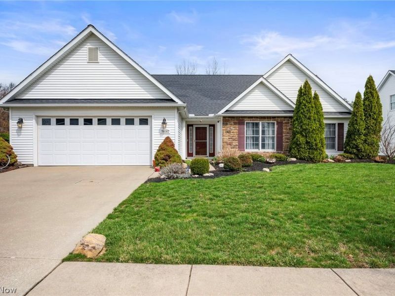 39292 Camelot Way, Avon, OH 44011 Photo 2