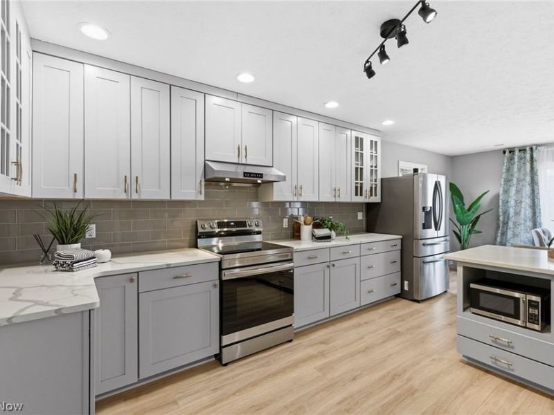 39292 Camelot Way, Avon, OH 44011 Photo 21