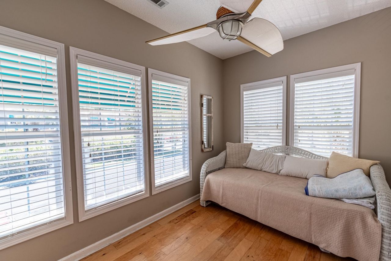 9739 Leyland Dr. Photo 6