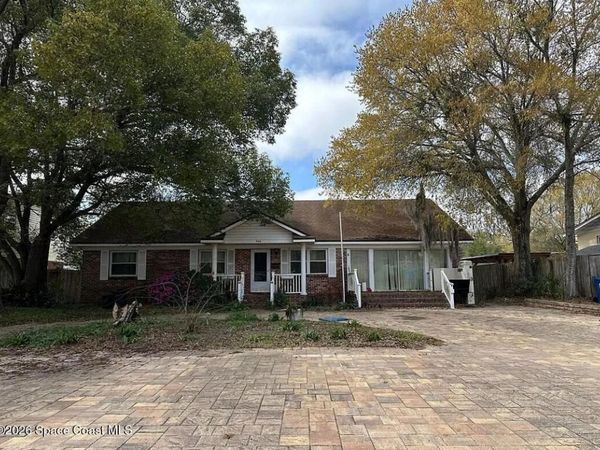 946 Jorick Court W , Jacksonville, FL 32225