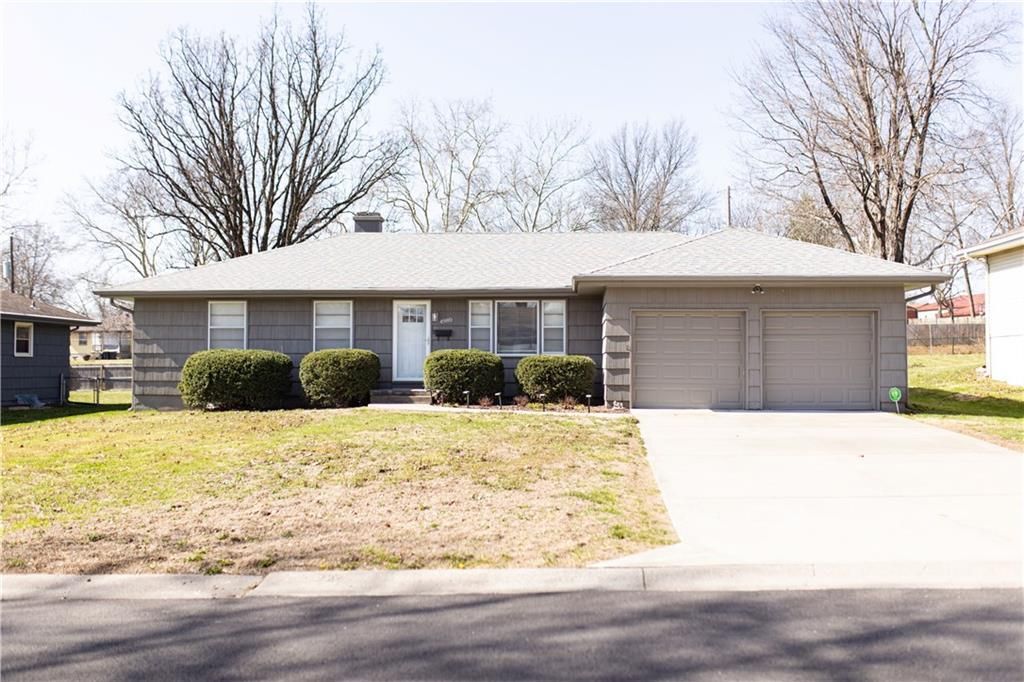 4980 NE Chouteau Drive, Kansas City, MO 64119 Main Photo