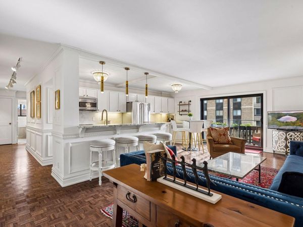 410 Groveland Avenue, Unit 404, Minneapolis, MN 55403