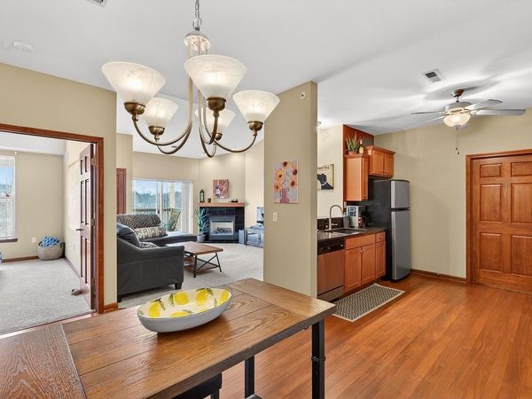 230 Hilldale DRIVE, Unit 1304, Hartford, WI 53027