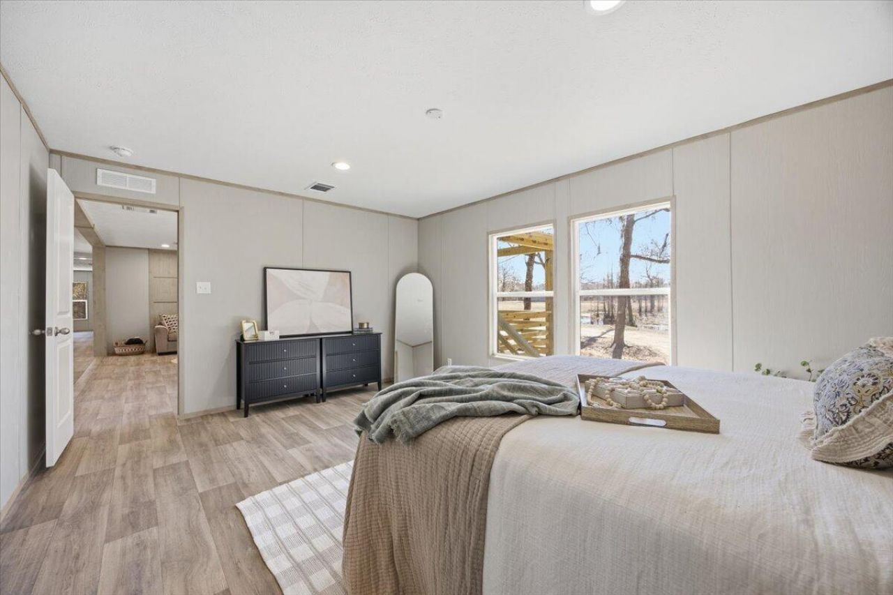 662 Country Pond Lane Photo 17