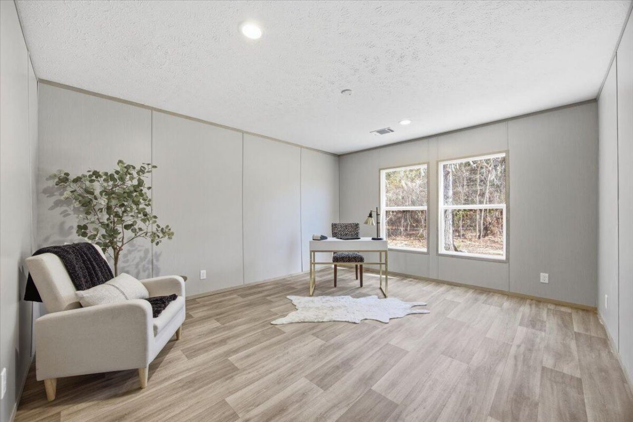 662 Country Pond Lane Photo 22