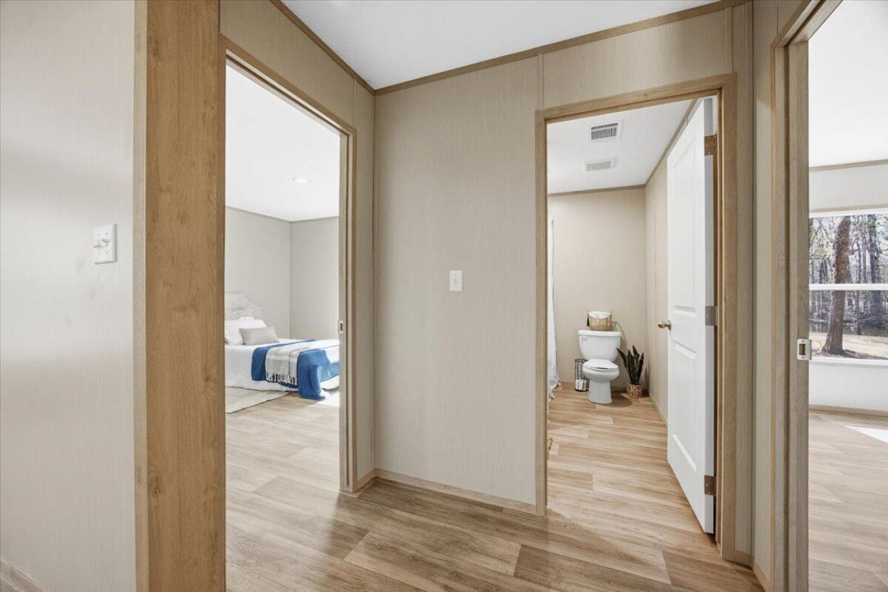 662 Country Pond Lane Photo 24