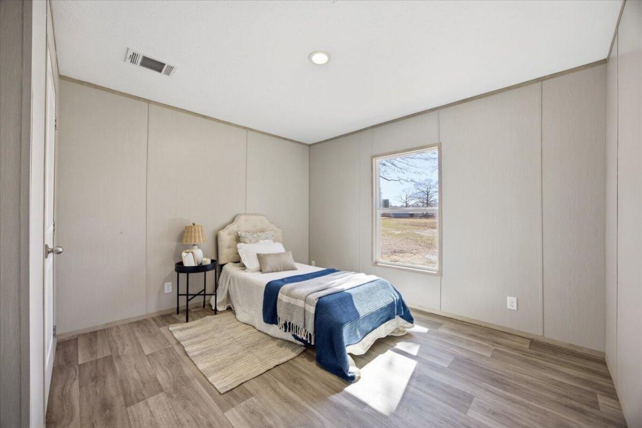 662 Country Pond Lane Photo 25