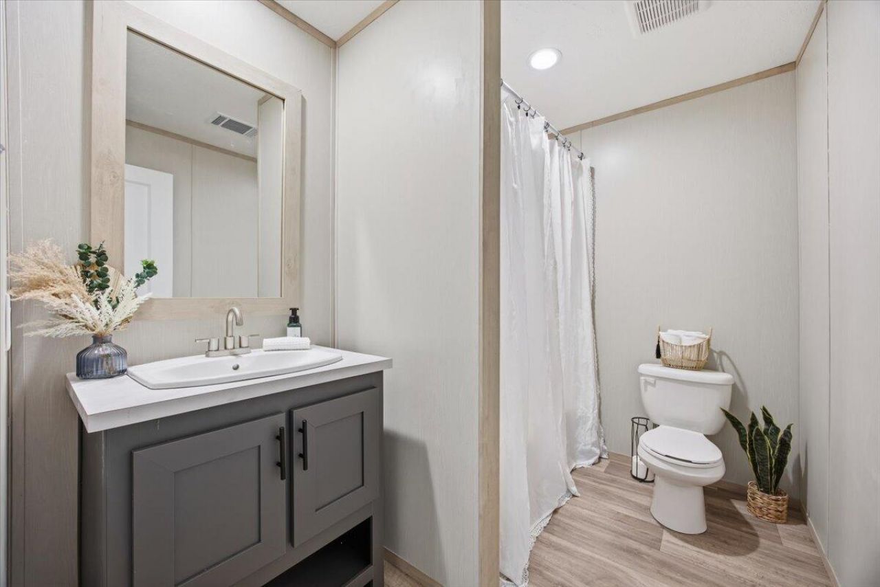 662 Country Pond Lane Photo 27