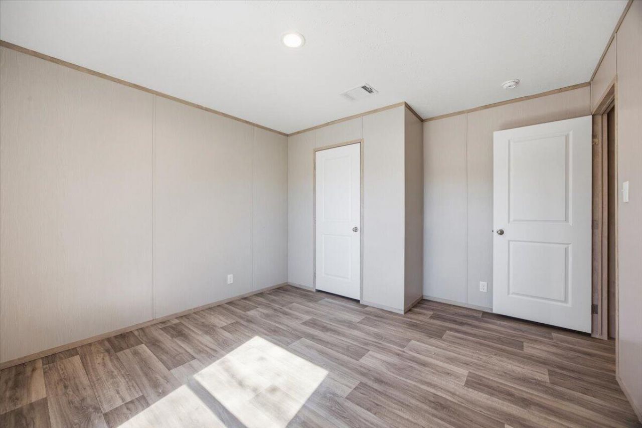 662 Country Pond Lane Photo 28