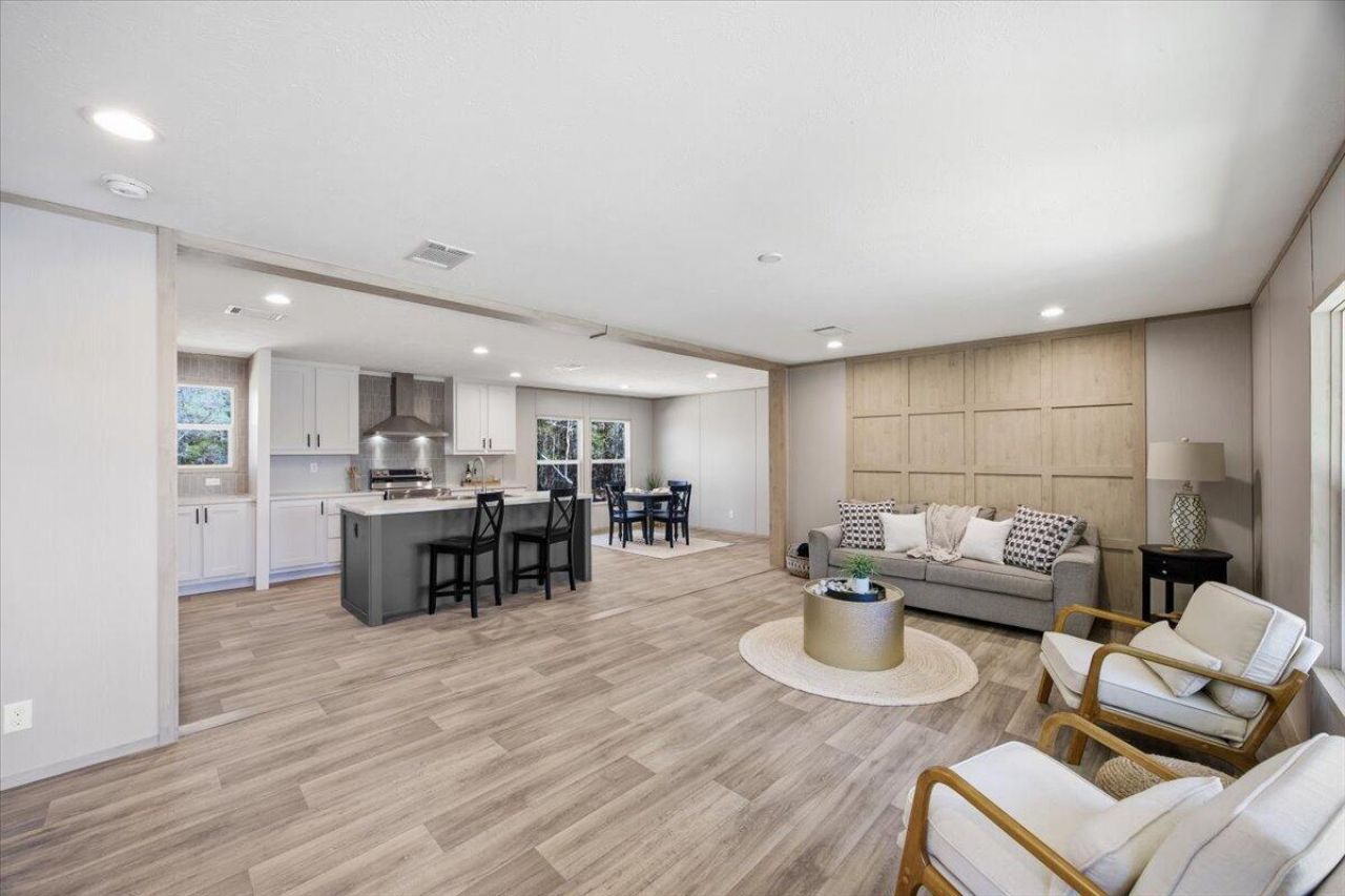 662 Country Pond Lane Photo 4