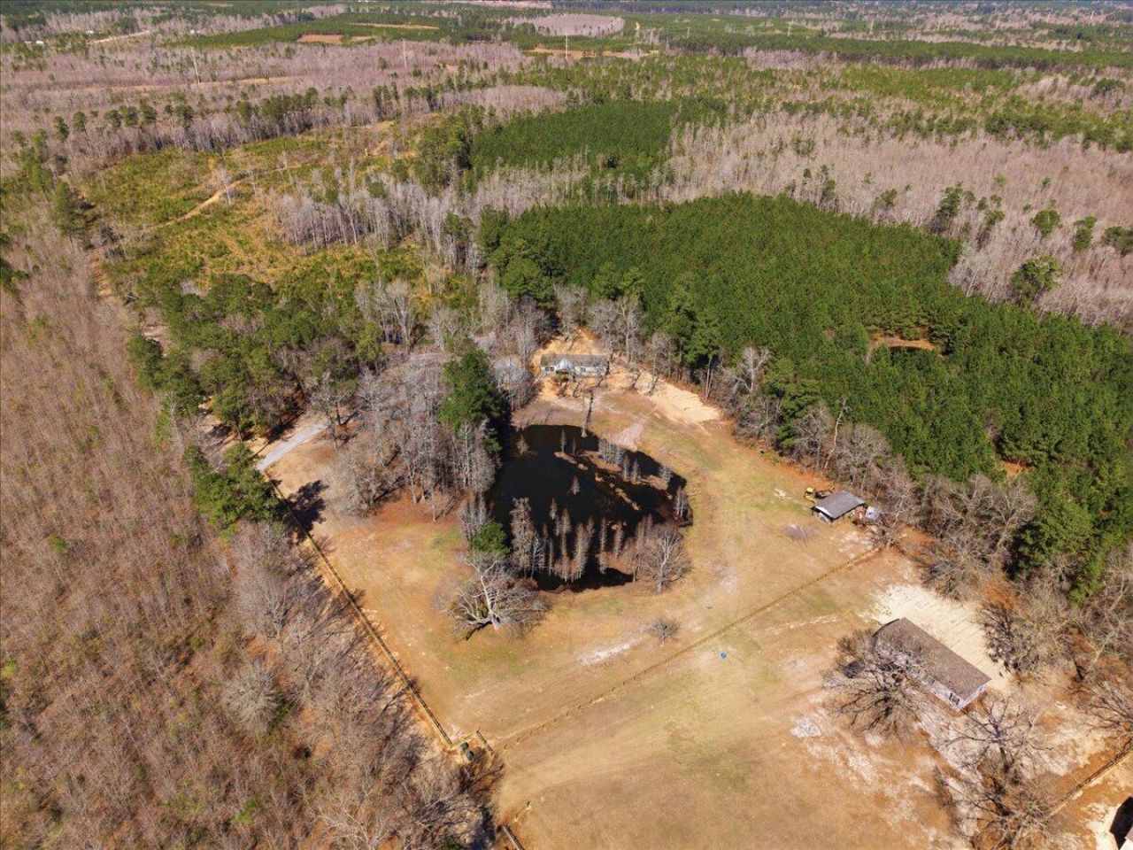 662 Country Pond Lane Photo 42