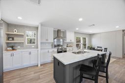 662 Country Pond Lane photo 4