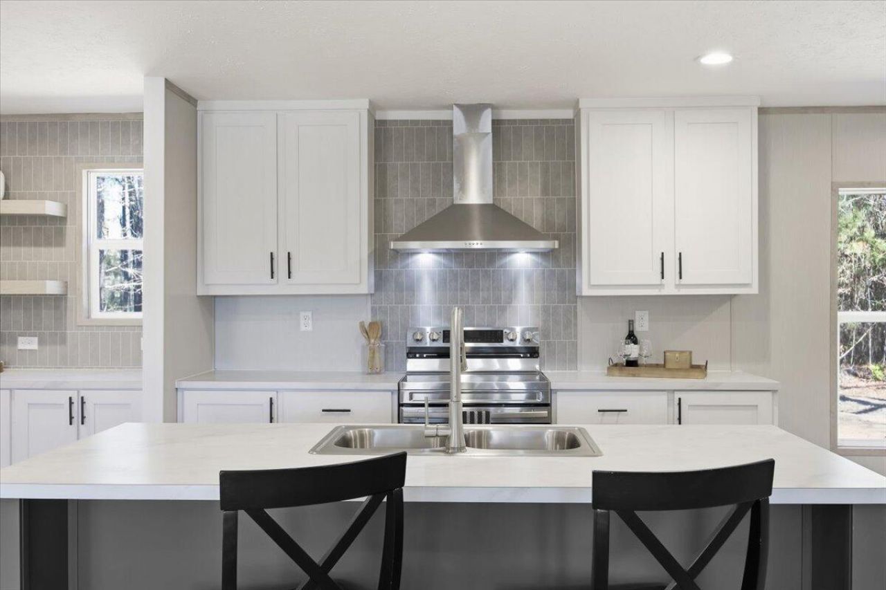 662 Country Pond Lane Photo 6